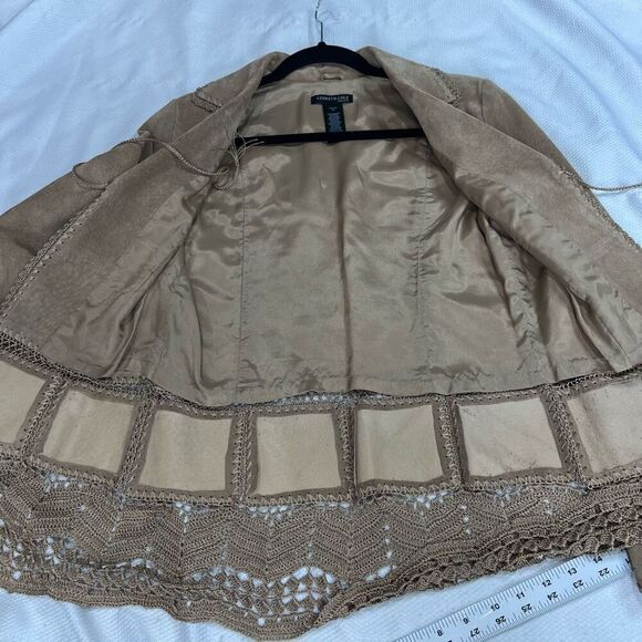 Kenneth Cole Tan Suede‎ Crochet Trim Boho Hippie Jacket 6P Women’s - Picture 8 of 8